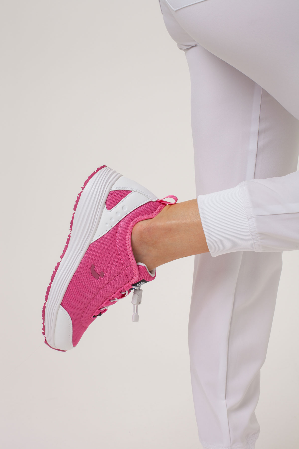 Spodnie medyczne damskie Dickies EDS Essentials Mid Rise jogger białe-6